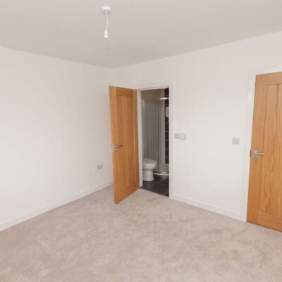 Glasses Row   Ensuite